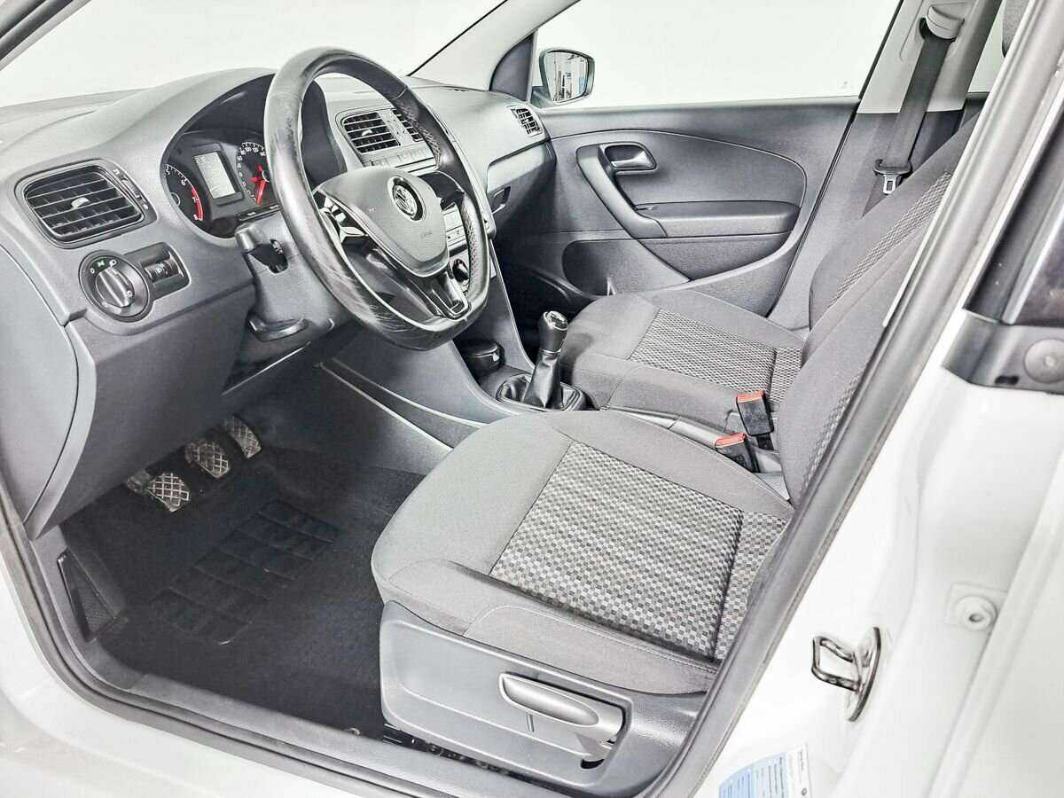 Купить Volkswagen Polo, 2015, 112 405 км, фото №15