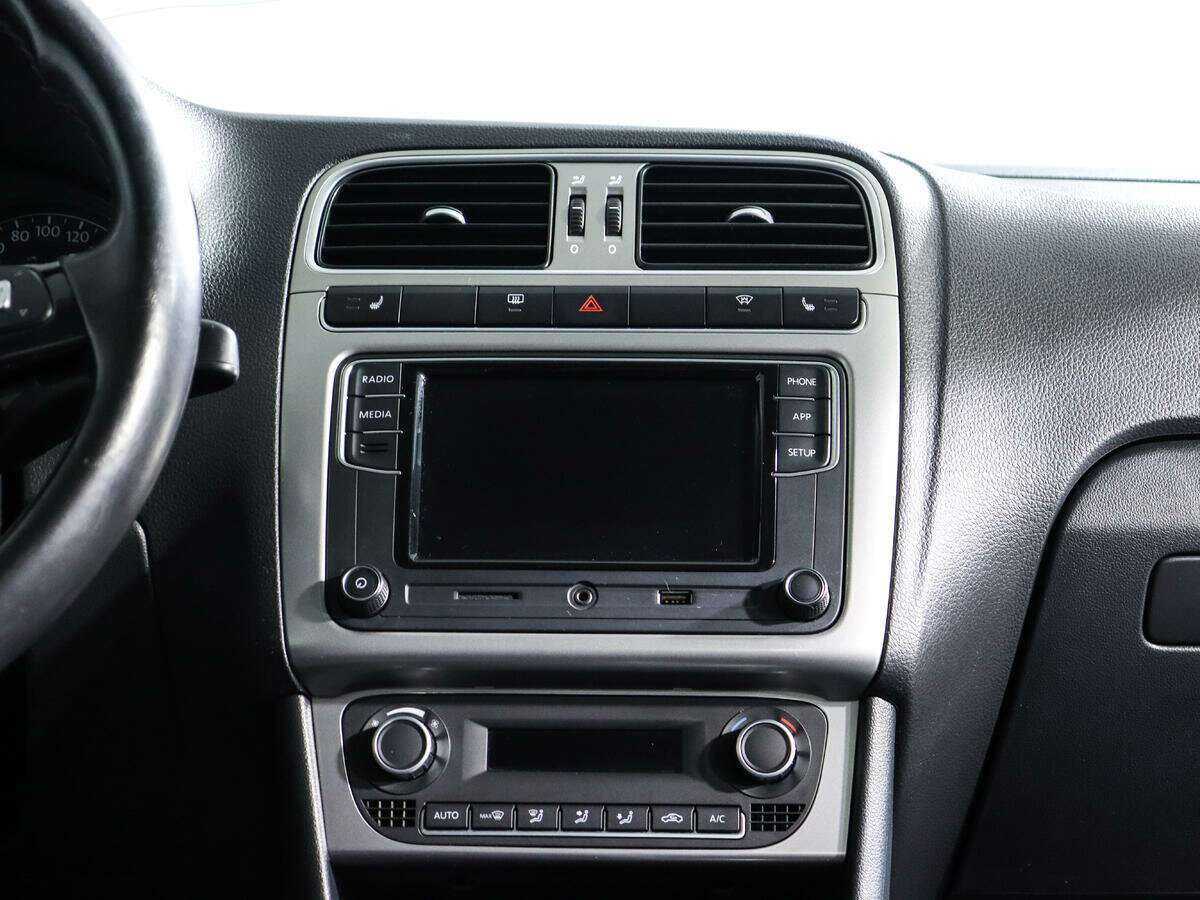 Купить Volkswagen Polo, 2017, 77 064 км, фото №12