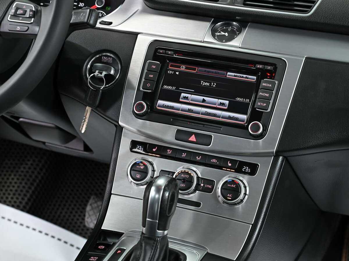 Купить Volkswagen Passat, 2013, 131 000 км, фото №7