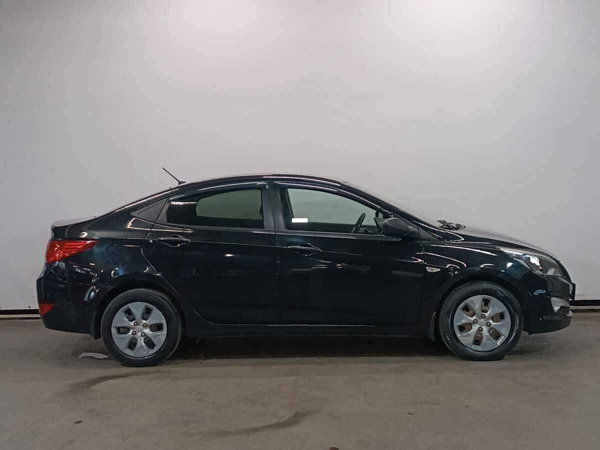 Купить Hyundai Solaris, 2016, 165 733 км, фото №4