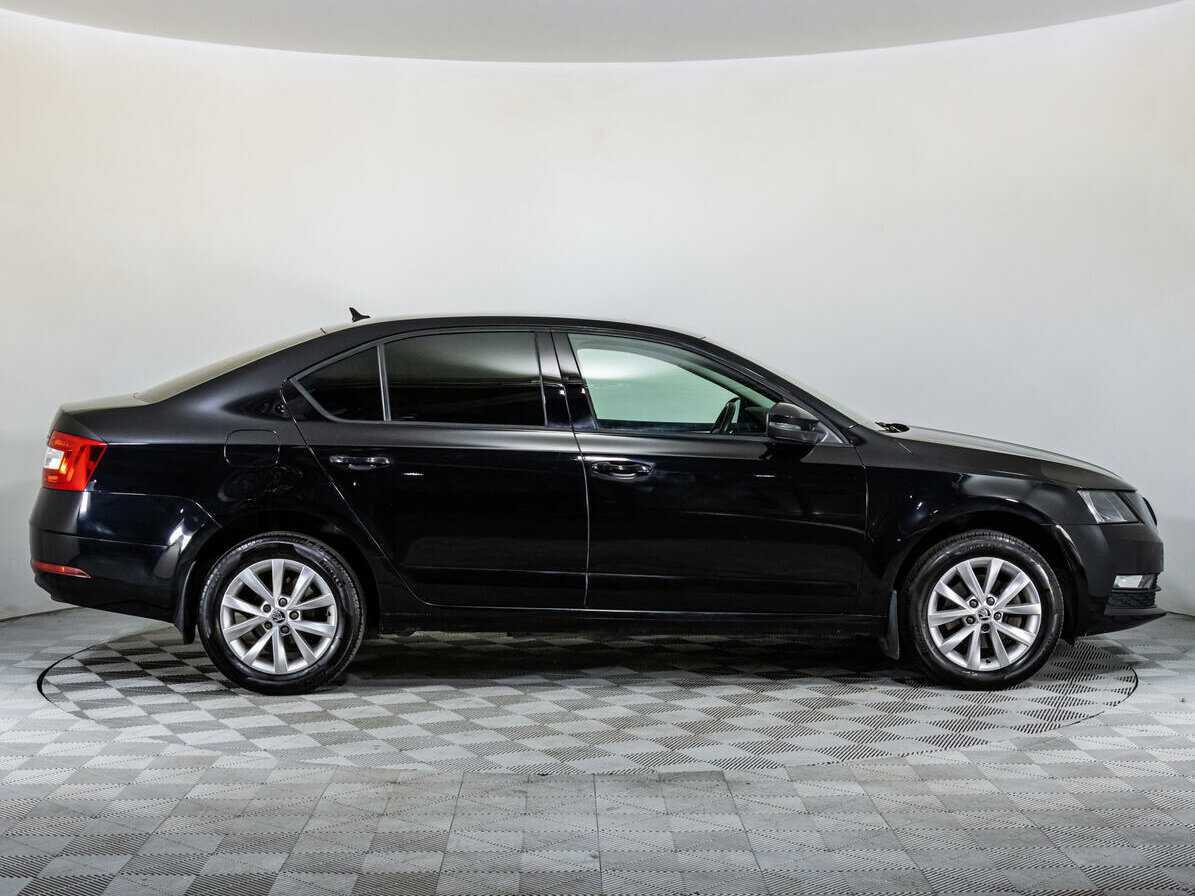 Купить Skoda Octavia, 2018, 85 979 км, фото №4