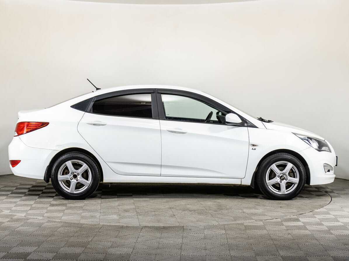 Купить Hyundai Solaris, 2015, 151 966 км, фото №4