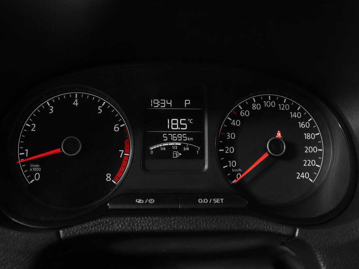 Купить Volkswagen Polo, 2018, 57 000 км, фото №9