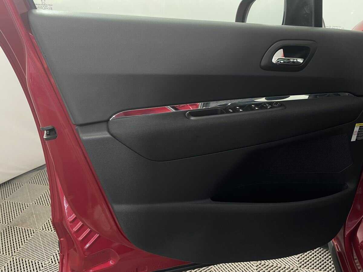 Купить Peugeot 3008, 2012, 168 747 км, фото №8