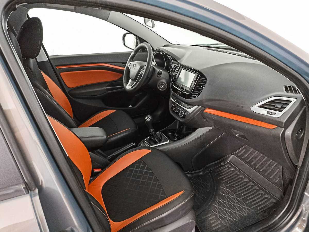 Купить Lada (ВАЗ) Vesta SW Cross, 2017, 320 079 км, фото №9