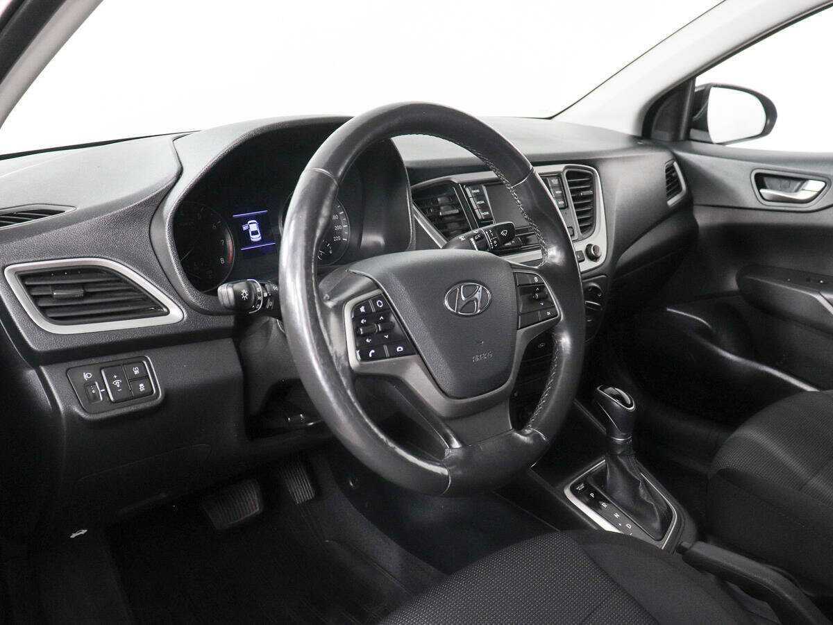 Купить Hyundai Solaris, 2018, 41 963 км, фото №9