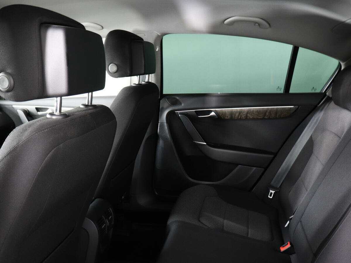 Купить Volkswagen Passat, 2014, 151 373 км, фото №12