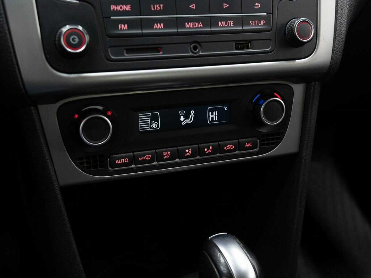 Купить Volkswagen Polo, 2017, 93 000 км, фото №16