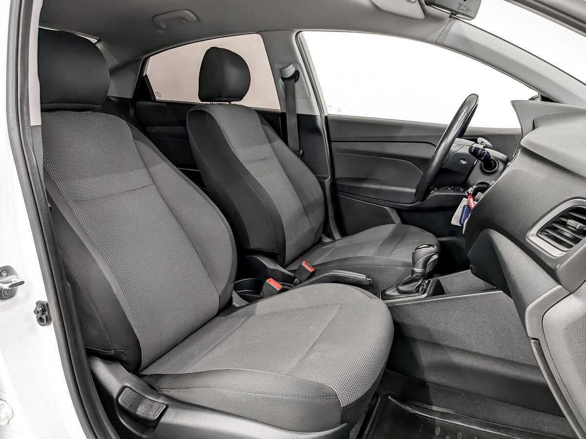 Купить Hyundai Solaris, 2017, 107 457 км, фото №23