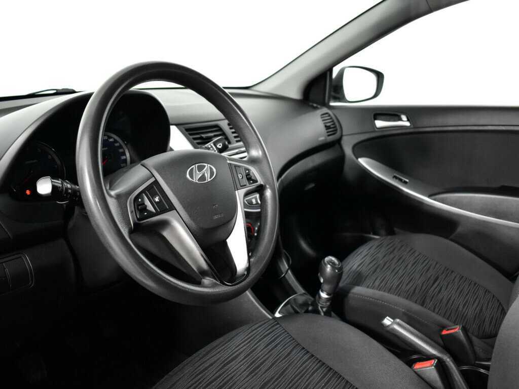 Купить Hyundai Solaris, 2016, 150 133 км, фото №13