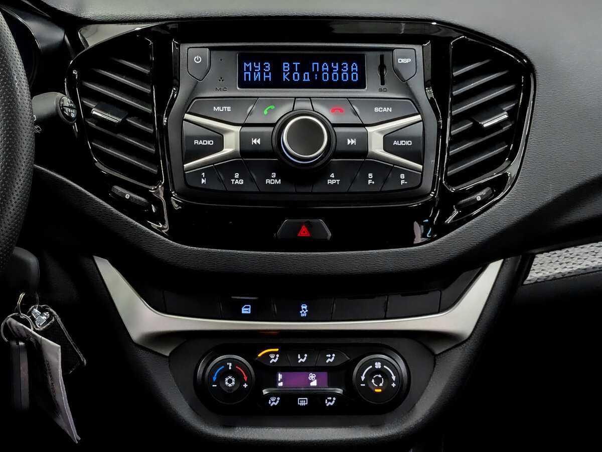 Купить Lada (ВАЗ) Vesta SW Cross, 2019, 67 452 км, фото №15