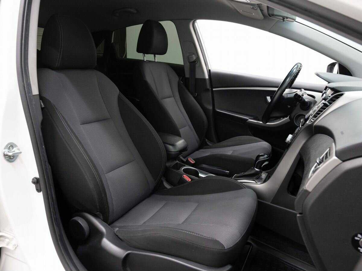 Купить Hyundai i30, 2013, 177 420 км, фото №12