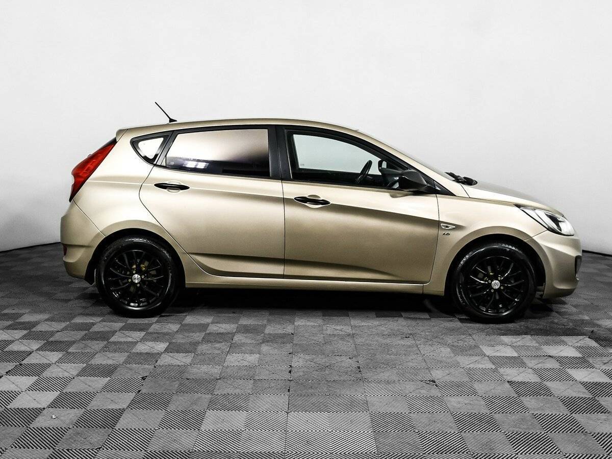 Купить Hyundai Solaris, 2012, 168 649 км, фото №4