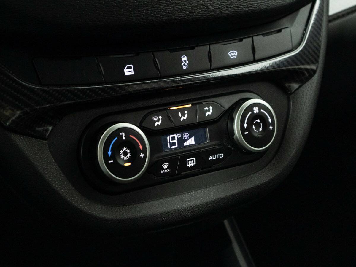 Купить Lada (ВАЗ) Vesta SW Cross, 2021, 76 069 км, фото №18